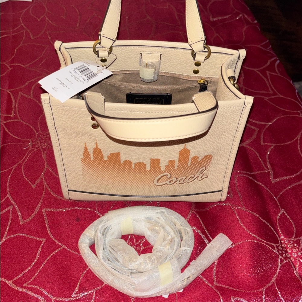 Coach 🆕 JLO Dempsey Tote 22 collectable  New York skyline Jennifer Lopez & Coach